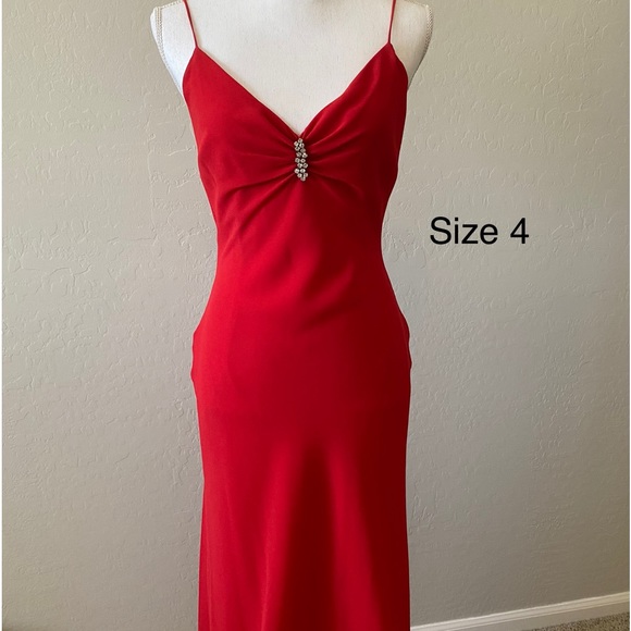 BRAND:Pinky & Me  COLOR:Red  SIZE:4 - Picture 6 of 7